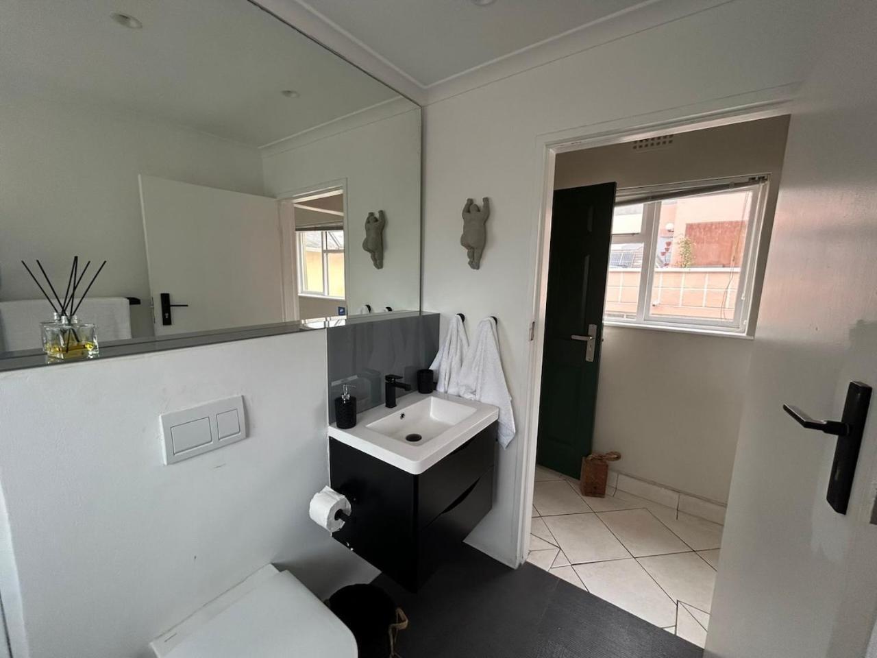 Cosy And Classy Sea Point Apartment Kapstaden Eksteriør billede