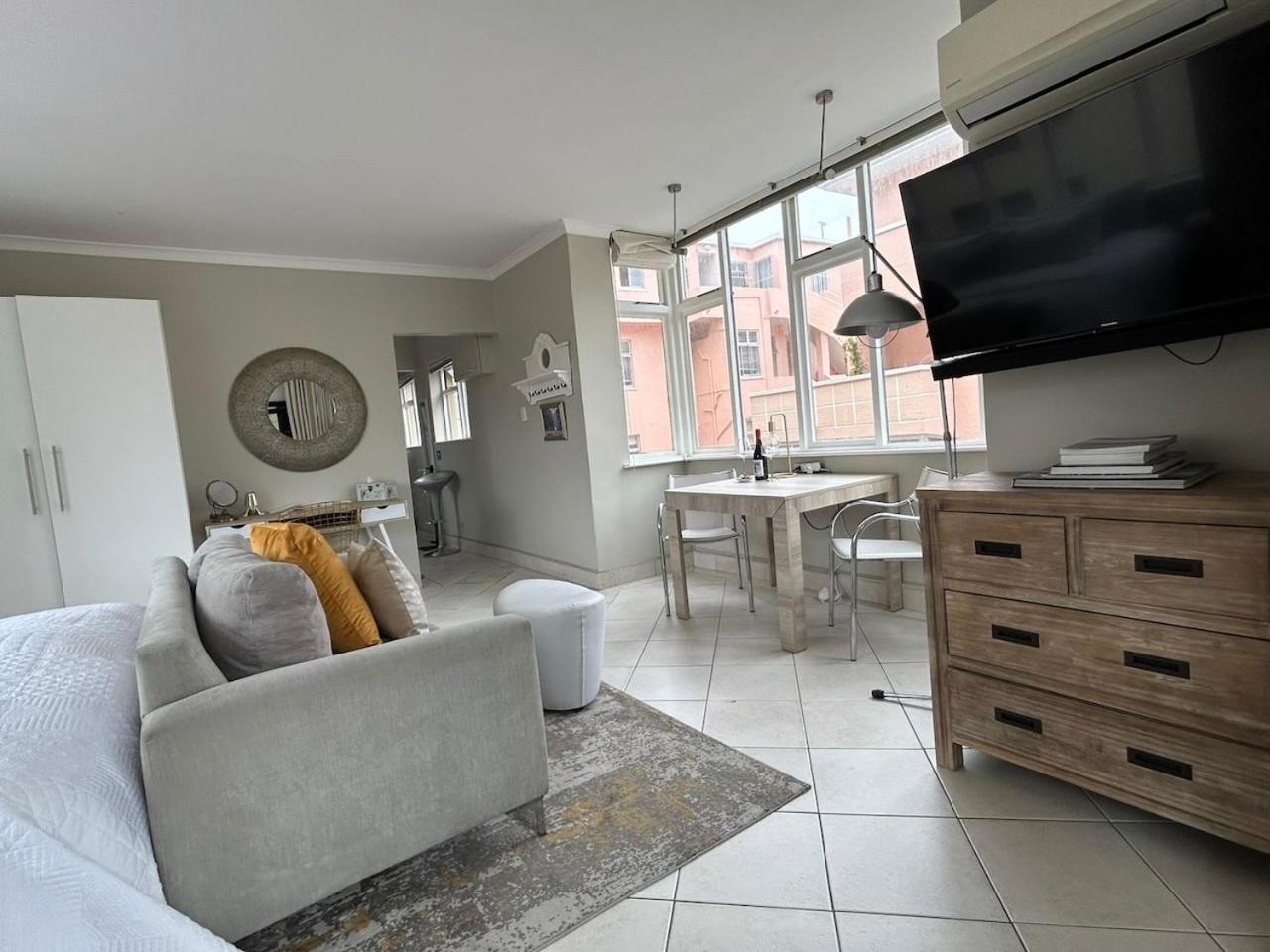 Cosy And Classy Sea Point Apartment Kapstaden Eksteriør billede