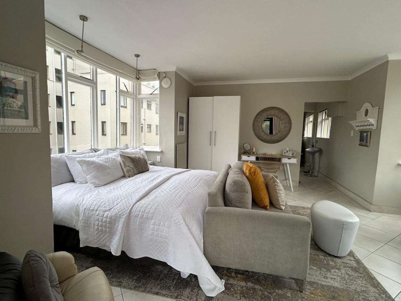 Cosy And Classy Sea Point Apartment Kapstaden Eksteriør billede