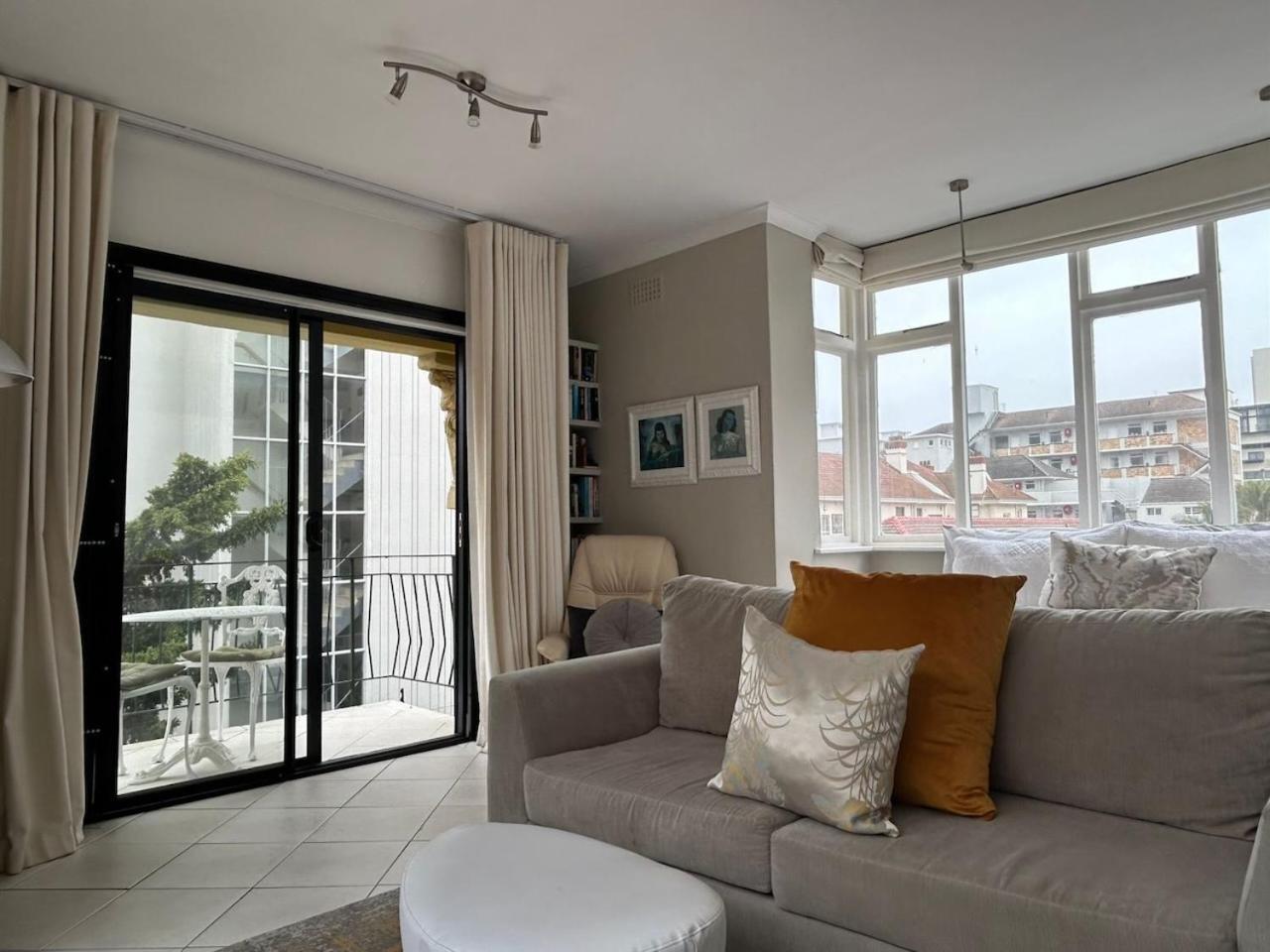 Cosy And Classy Sea Point Apartment Kapstaden Eksteriør billede