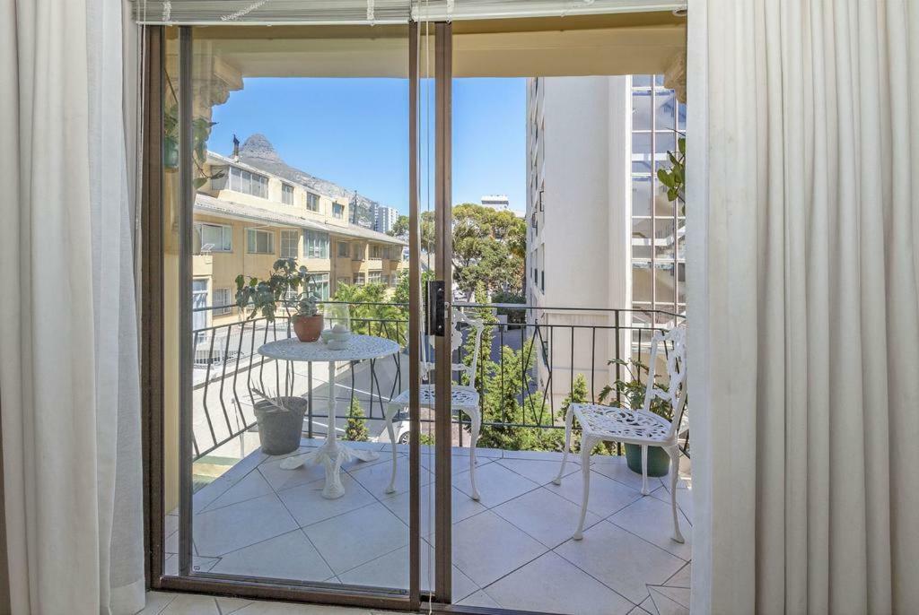 Cosy And Classy Sea Point Apartment Kapstaden Eksteriør billede